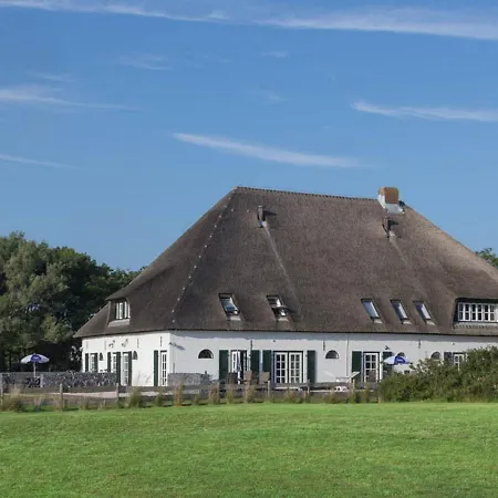 Peaceful Farmhouse In De Cocksdorp Near Sea Exterior photo